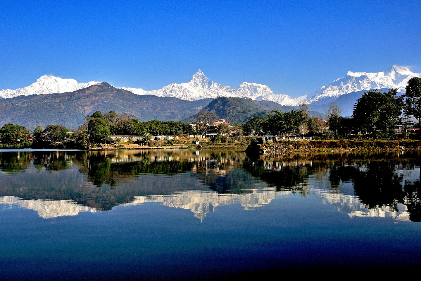 波卡拉(Pokhara)─湖光山色